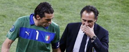 穆帅：那不勒斯伤病多？别逗我笑了，我们的伤缺才让我发愁（穆帅：别说那不勒斯伤病多，真正让我头疼的是我们这边的伤缺）