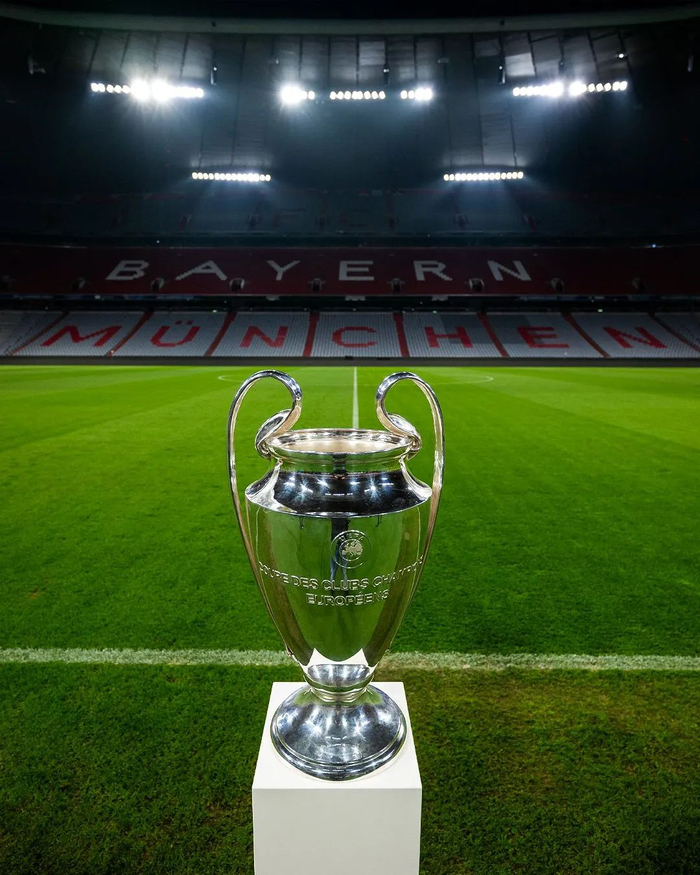 比赛第23圈，诺里斯追赶角田时四轮出白线，被赛会记录。（第23圈，诺里斯追角田时四轮越过白线，遭赛会记录）