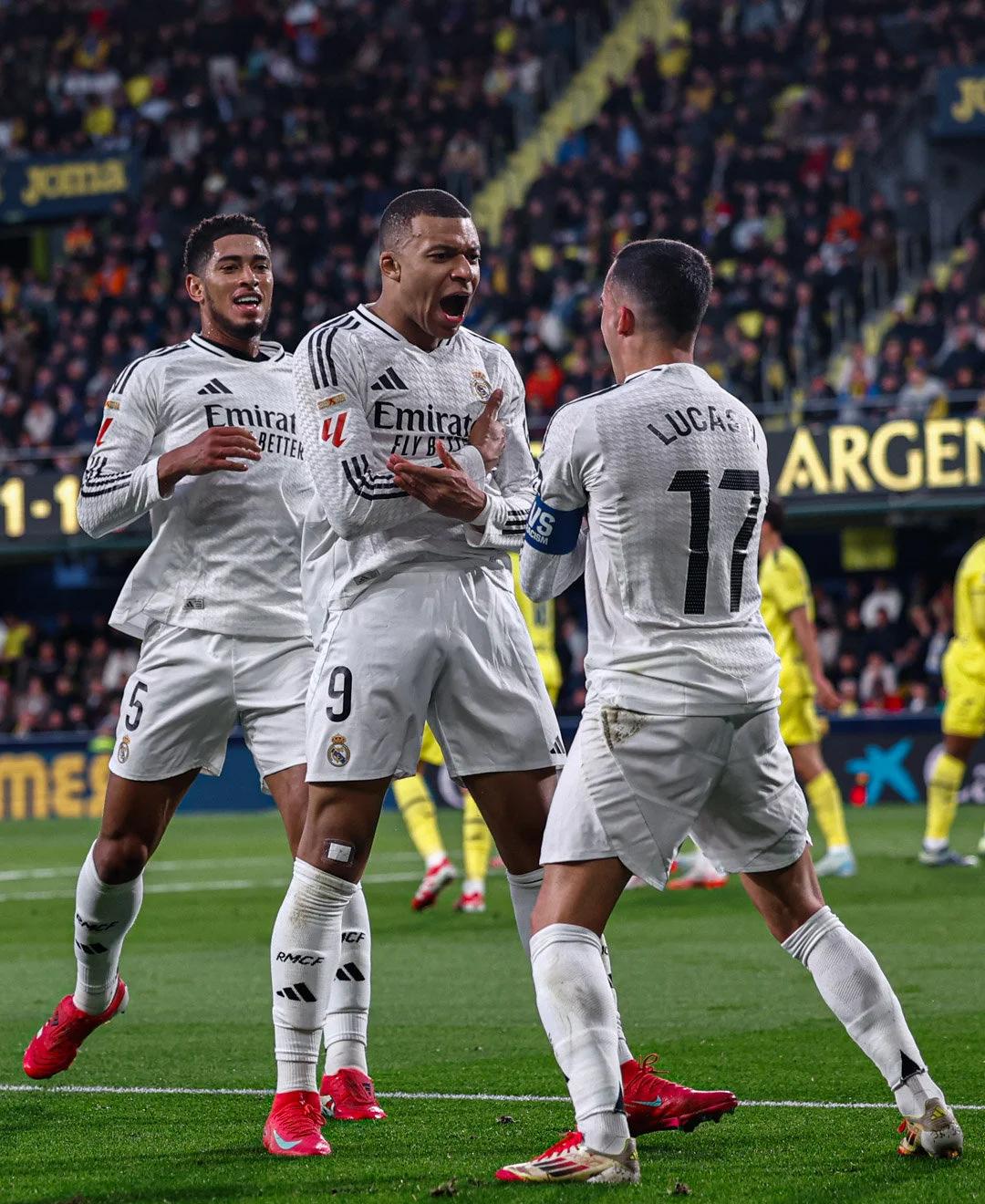 双核联手爆发！哈登&伦纳德首节得分都上双（双星同耀！哈登与伦纳德首节齐取两位数）