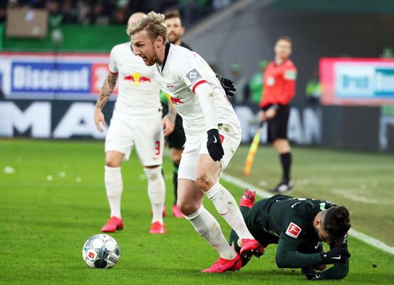 哈里王子48小时两次公开调侃特朗普，从ICE到世界杯火力不减哈里两度调侃特朗普特朗普暂未回应（哈里王子48小时内两次公开调侃特朗普：从ICE到世界杯火力不减，特朗普暂未回应）