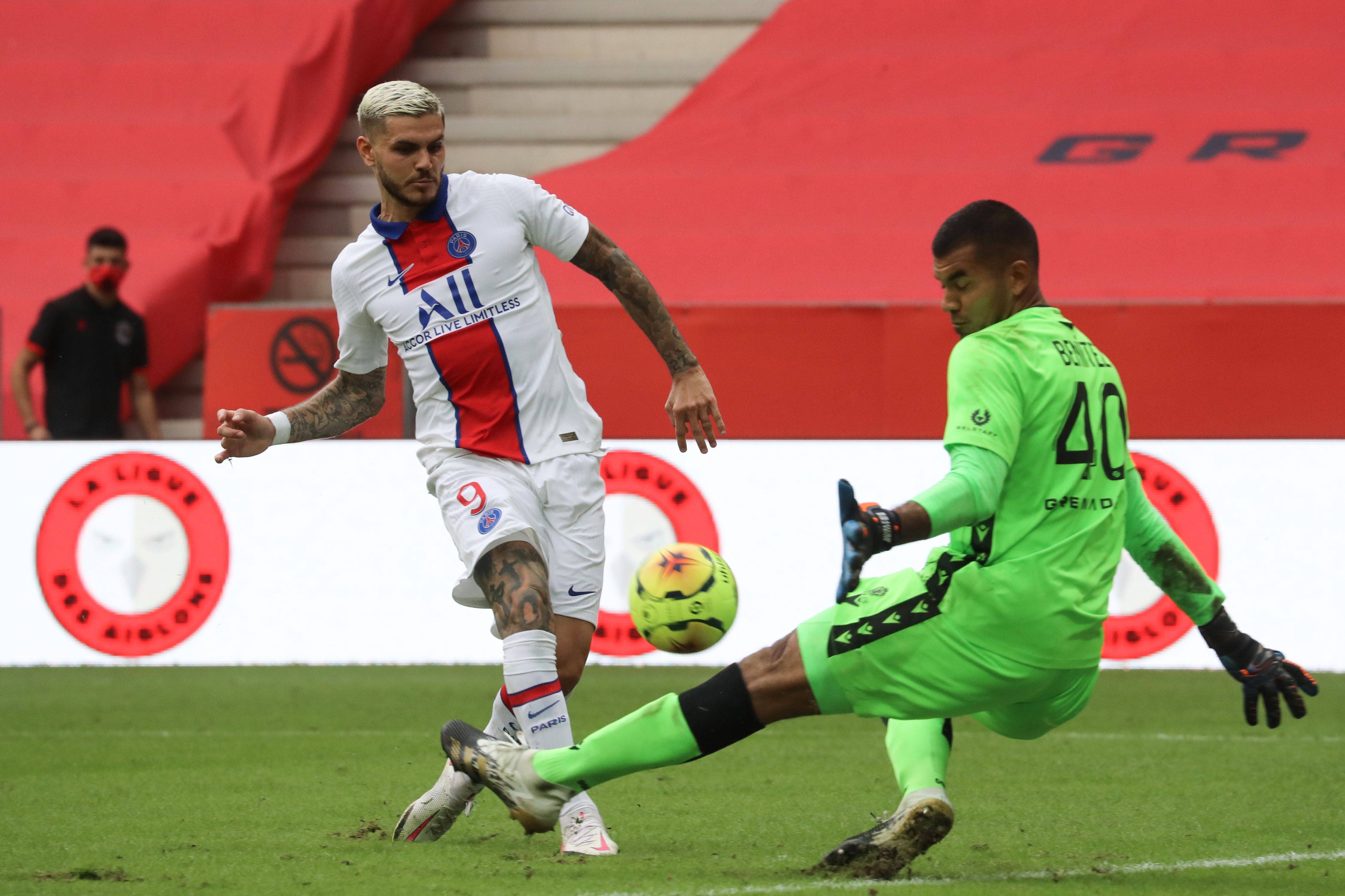 国安球员列队欢迎两位久违强援入队，中超金靴意外领衔，值得期待