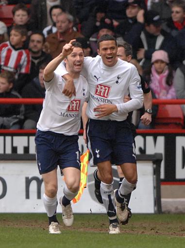 梅西抵达印度！被高喊梅西！有球迷表示为了看梅西愿意离婚！（梅西抵达印度，现场呼声震天：有球迷称为见他愿离婚）