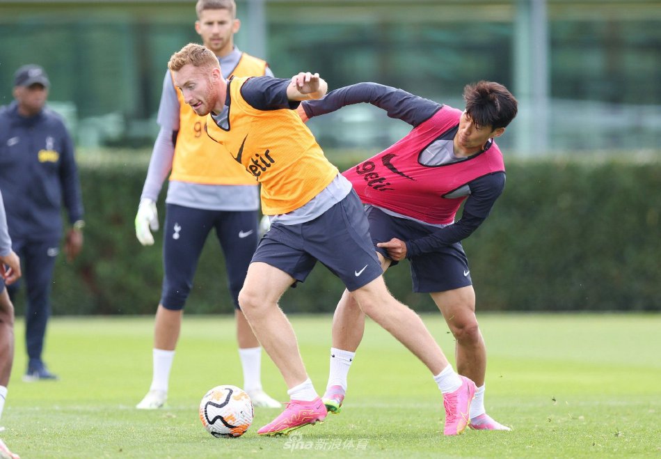 国家队下场！埃及足协官方力挺萨拉赫：埃及国王，你永不独行！（官方发声！埃及足协力挺萨拉赫：埃及之王，永不孤行！）