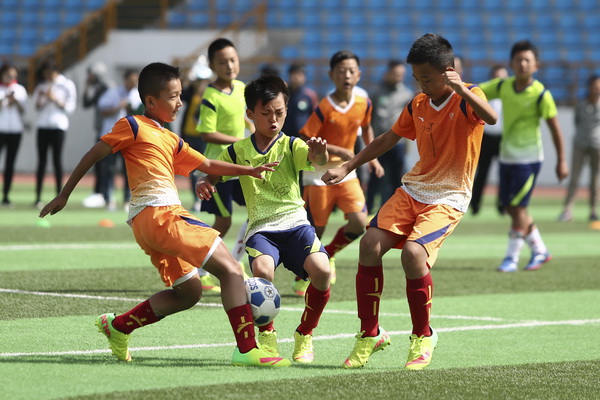 是否提前召回弗格森？许尔策勒：让我们看看一月份的情况吧（弗格森会提前回归吗？许尔策勒：一月再说）