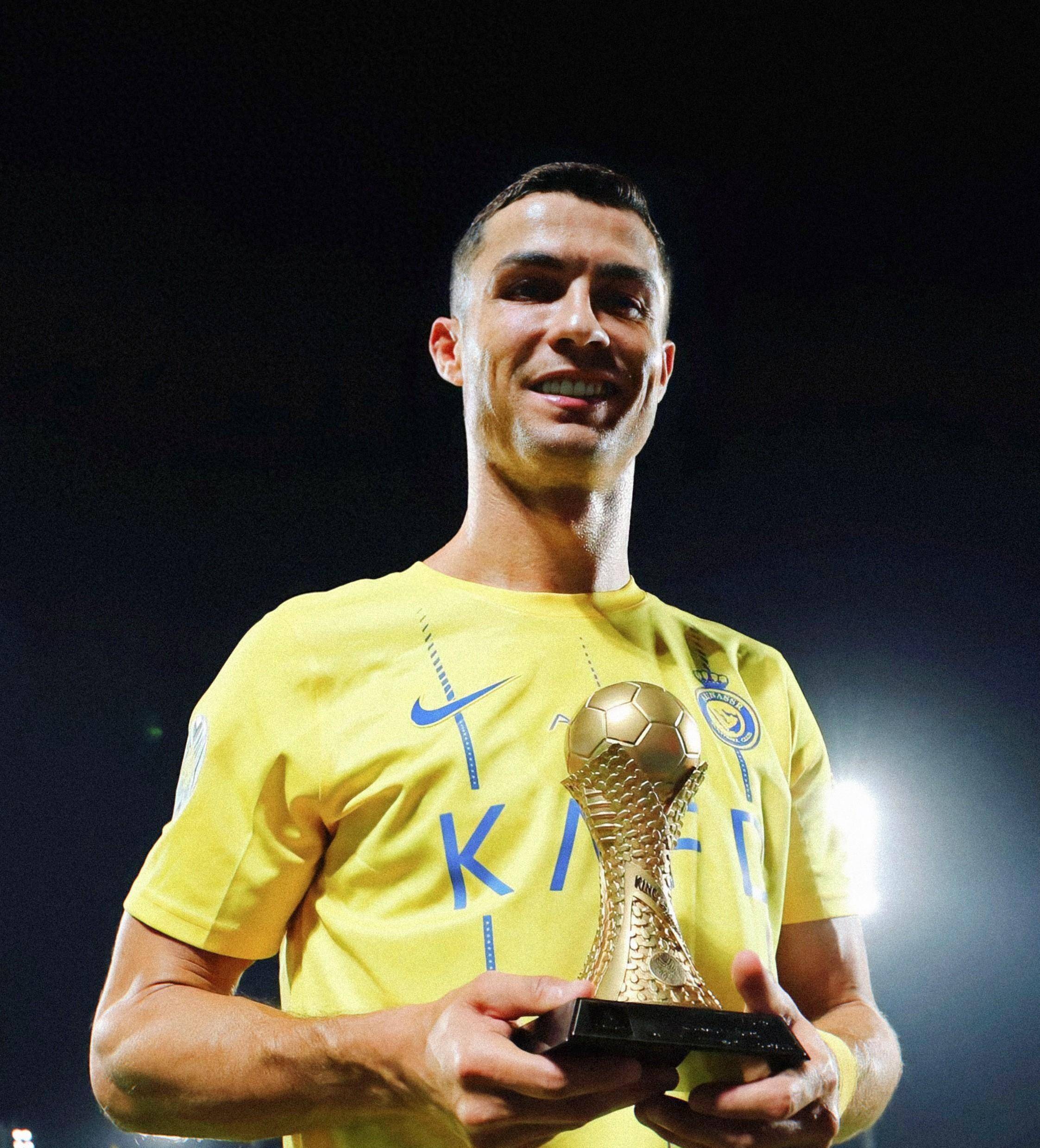 记者：拜仁即将签下17岁的厄瓜多尔中卫奥拉亚（记者：拜仁接近敲定17岁厄瓜多尔中卫奥拉亚）