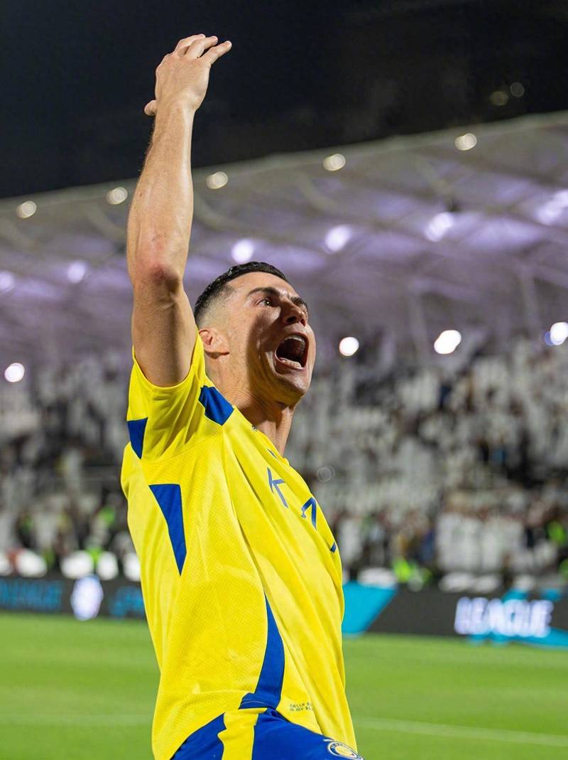 快船胜黄蜂赛后！哈登55分连破4纪录，发言惹人泪目，卢点名表扬（快船击退黄蜂后，哈登55分破四纪录，赛后发言催泪，泰伦-卢点名夸赞）