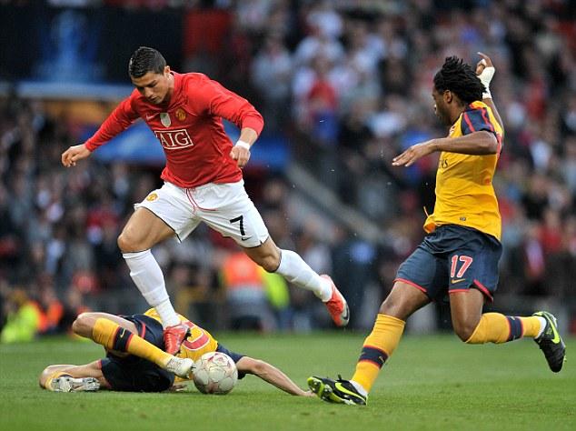 川超联赛首次出现熔断，成都66分钟8-0巴中直接结束比赛（川超联赛首现熔断：成都66分钟8比0巴中，比赛提前终止）