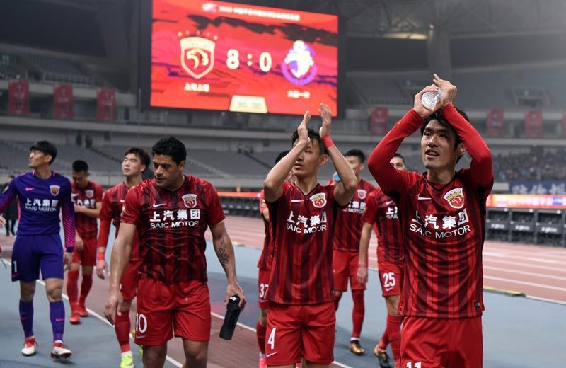 斯拉维亚主帅：我们让阿森纳踢得很艰难，但球队犯了致命失误（斯拉维亚主帅：阿森纳被我们逼得不轻松，球队却被致命失误拖累）