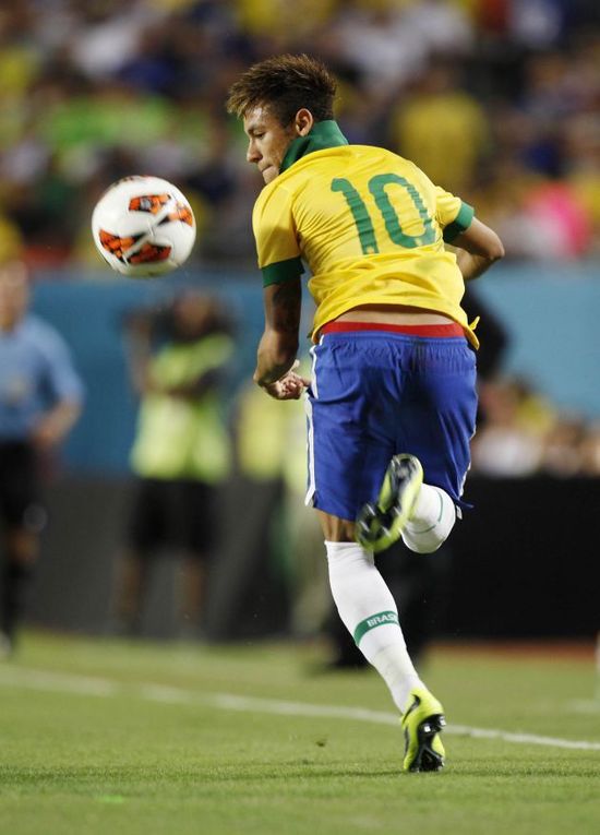 波切蒂诺：我在美国很开心，但也一直想着有一天能回到英超（波切蒂诺：在美生活惬意，但始终盼望重返英超）