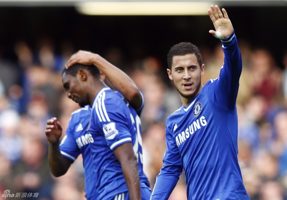 意乙巴里队客场0-5惨败，在返程航班上球迷与球员发生冲突