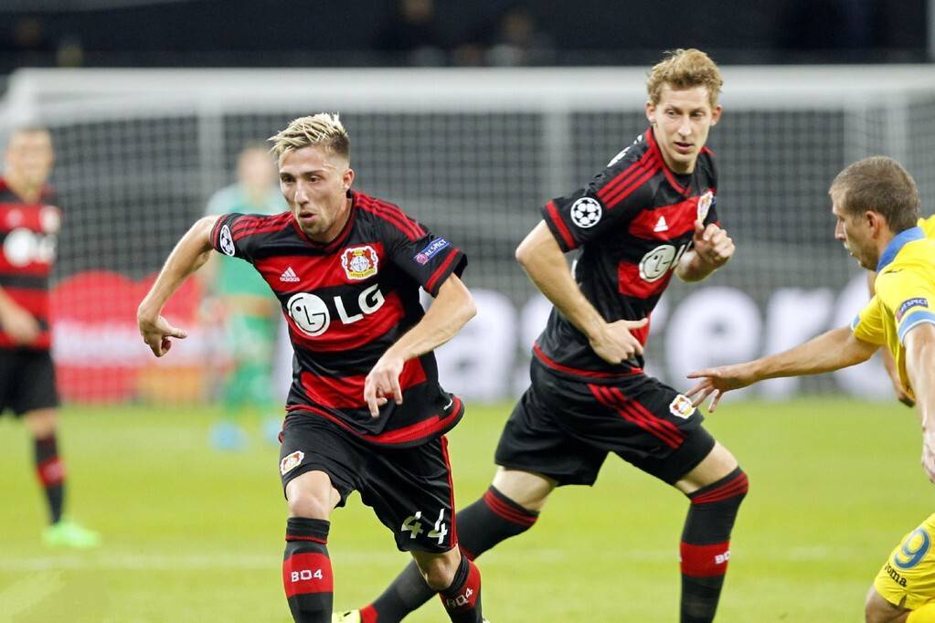 记者：卡马文加腿筋疼痛，可能缺席法国与乌克兰的比赛（记者称卡马文加腿筋不适，恐无缘法国对乌克兰之战）